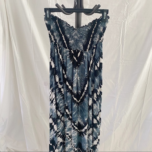 Maxi Dress from Malibu - Picture 2 of 5